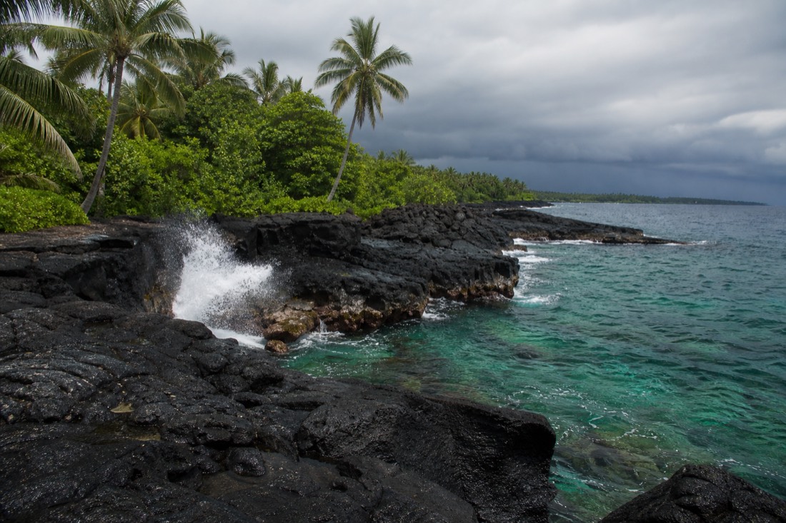 The lava rock shoreline at Leleiwi Beach Park, part of the same coastline as Richardson